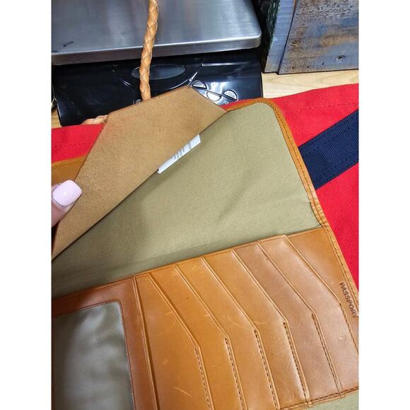 LL Bean Canvas/ leather Travel Passport ID Organizer for man or woman - Picture 7 of 13